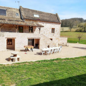 Manoir charmant à Mancey avec grande terrasse